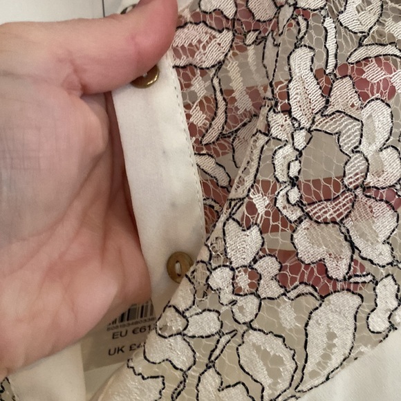 WAREHOUSE UK BRAND NWT Ivory and lace detail blouse Size USA 4/S - Picture 9 of 9